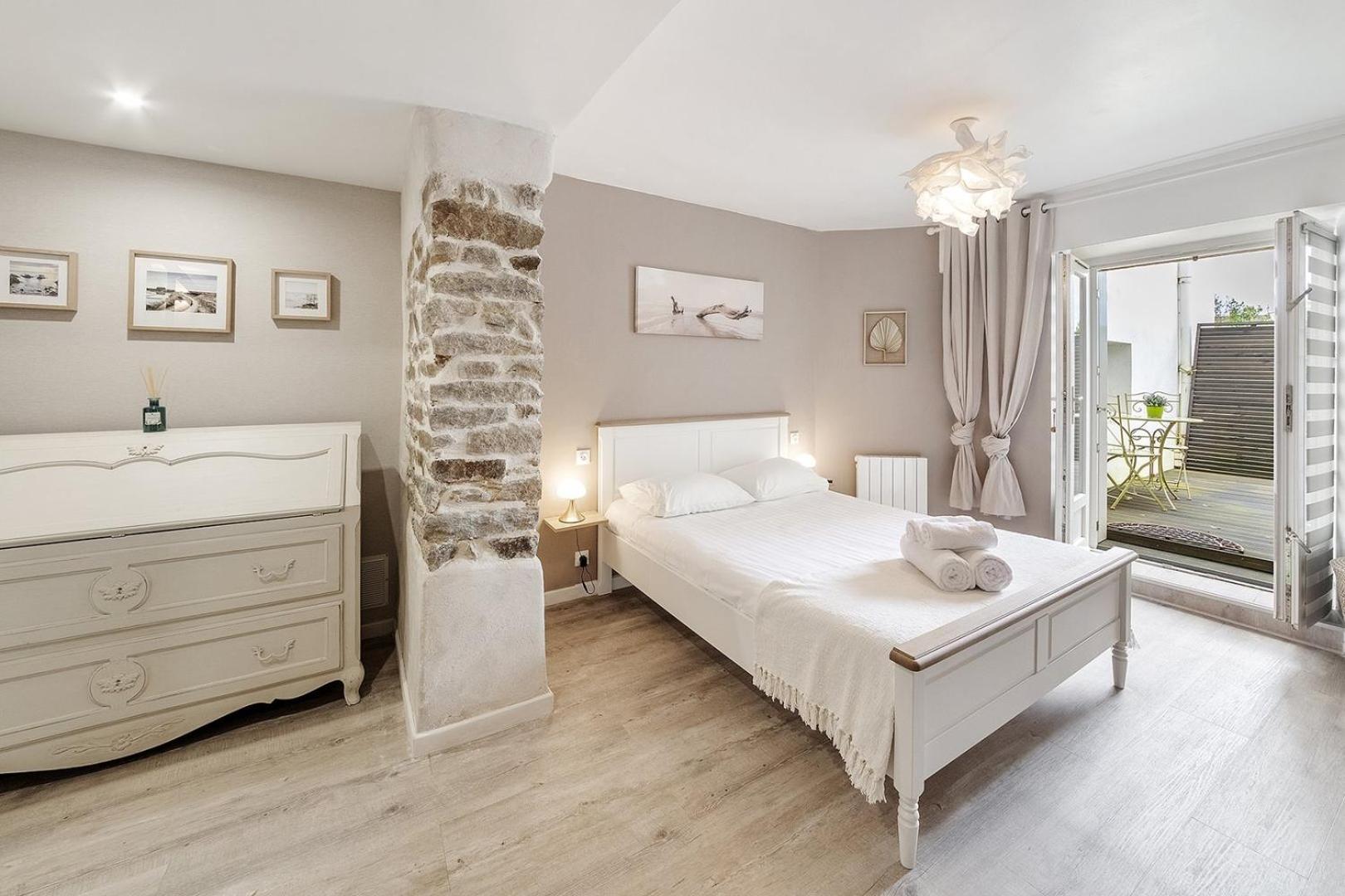 Tassigny - Charmant Appartement/ Terrasse - Port 瓦讷 外观 照片