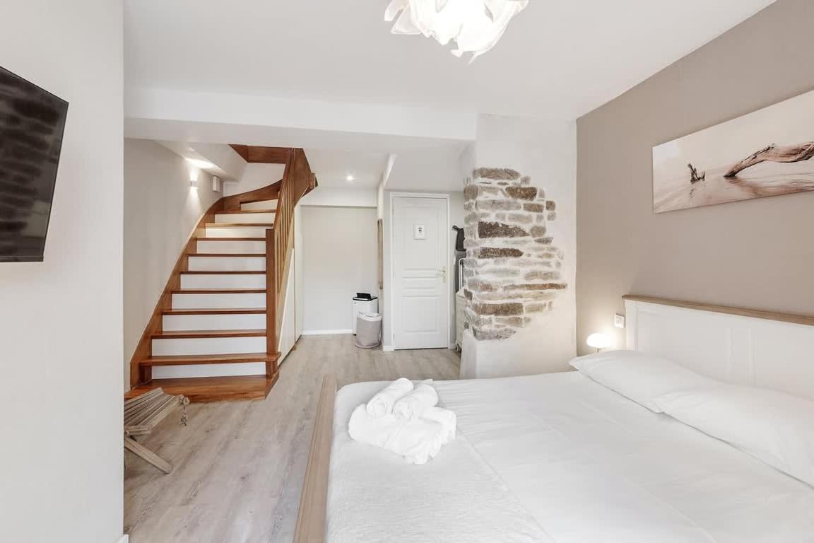 Tassigny - Charmant Appartement/ Terrasse - Port 瓦讷 外观 照片